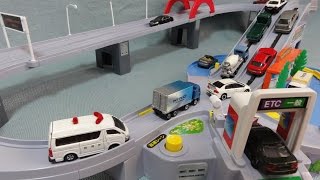 トミカ 高速道路にぎやかドライブ Tomica [upl. by Madigan343]