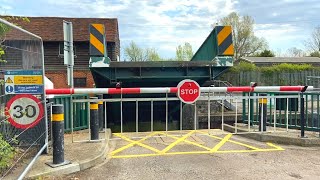 Yalding Lift Bridge Kent [upl. by Iaht247]