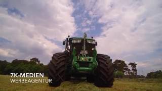 Grassilage 2016 8295 R amp 6210 R John Deere Schlepper und 2 Krone Ladewagen [upl. by Alemak]