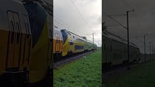 VIRM 8730 en 9556 groene trein razen tussen Oosterblokker en Kersenboogerd trainspotting shorts [upl. by Enom]