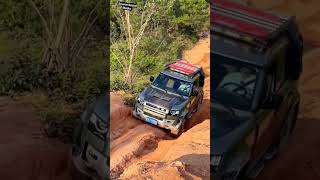 Ineos Grenadier vs Land Rover Defender  Extrem 4X4 OffRoad [upl. by Ratcliffe]