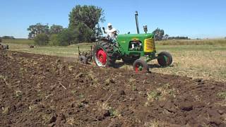 Oliver Super 88 tractor pulling 4bottom plow [upl. by Saundra]