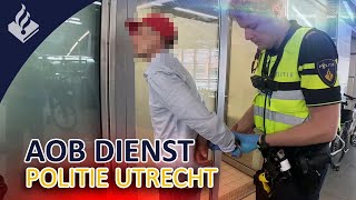 Politie  Aanpak Overlast Binnenstad  Aanhouding gesignaleerde  Persoon met een mes [upl. by Poole]