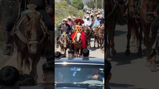 Cabalgata con festejada llega a Hidalgo [upl. by Aerdnaid408]