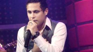 JONATAN ROJAS LE CANTA A SU HIJO EN MEGASHOW [upl. by Attikram]