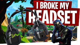 I broke my headset Fortnite Rage Moment [upl. by Dutch]