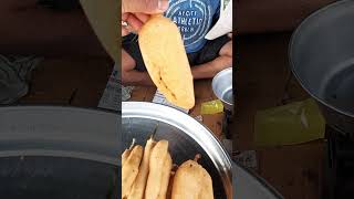 mirchi pakoda 10 ke 2  hardworking old man salute  sikandra circle street food  food shorts [upl. by Notrub]