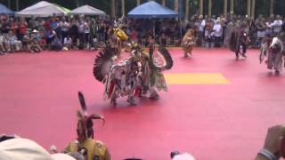 Grosse Crowd au Pow Wow Soyons Hurons [upl. by Hyacinth]