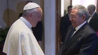 Castro visits Vatican praises Pope Francis for brokering US talks [upl. by Yard826]