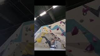 Neoliet Boulderbar Gelsenkirchen 1592024  red 6 Overhang fitness bouldering rockclimbinggym [upl. by Yelik856]