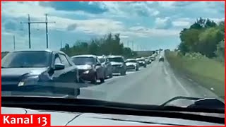 Thousands of people leaving Kursk by car following Ukrainian armys attack [upl. by Natek39]