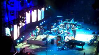 Buddy Guy Eric Clapton Steve Winwood  Sweet Home Chicago United Center Chicago June 17th 2009 [upl. by Aynotak]