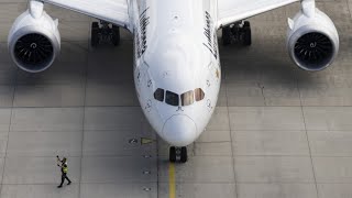 Lufthansa Verdi ruft Bodenpersonal zu 27stündigen Streik auf [upl. by Philine]