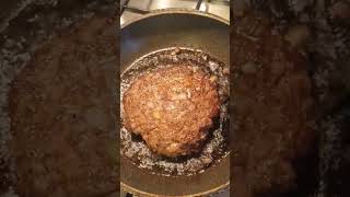 Satisfying beef burger pattie yummy food shorts yt [upl. by Annazor606]