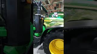 Agritechnica 2023  John Deere 8R 410 Sonderlakierung [upl. by Cacilie]