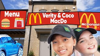 VERITY ouvre son propre FAST FOOD à la maison avec COCO  Verity and Chelsea [upl. by Ver]