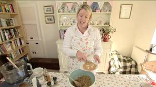 How to make Christmas pudding biscuits [upl. by Ynney]