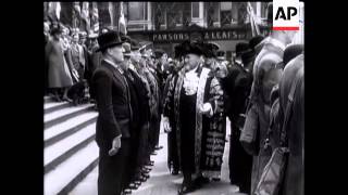 Old Contemptibles And US Marines At St Pauls Church Parade [upl. by Mayman867]